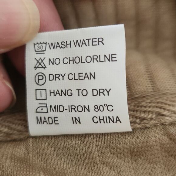 Caesars Rewards beige 4 button front Men's XXL beige long sleeve sweater New - Picture 9 of 9